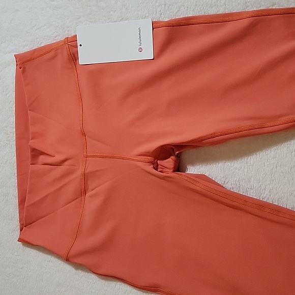 LULULEMON WUNDER UNDER HR TIGHT 25" SIZE 10 - Picture 5 of 12
